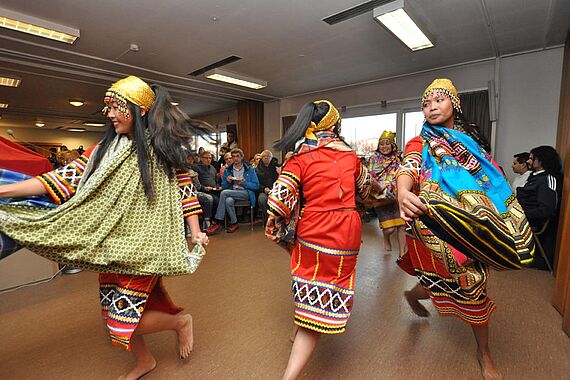 Ein bunter Gemeindeabend in St. Olav. (Foto: Patrick Kleibold) Ein bunter Gemeindeabend in St. Olav. (Foto: Patrick Kleibold)