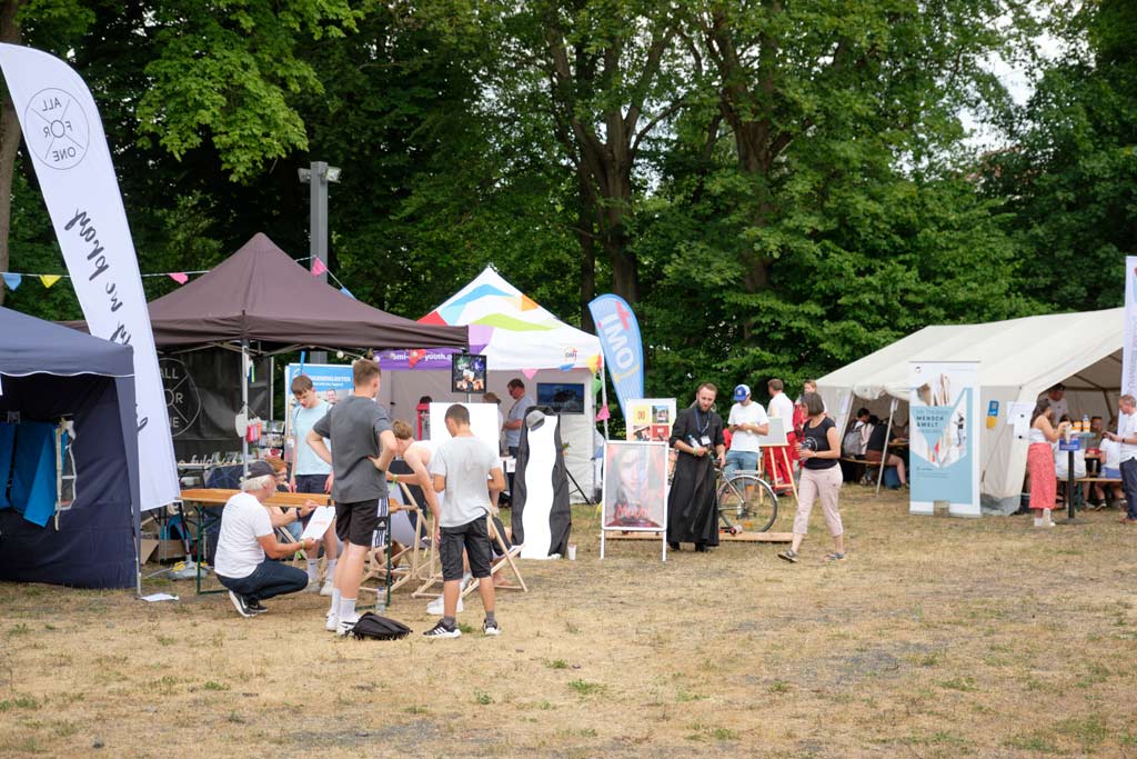 Bonifatiuswerk der deutschen Katholiken Praise im Park